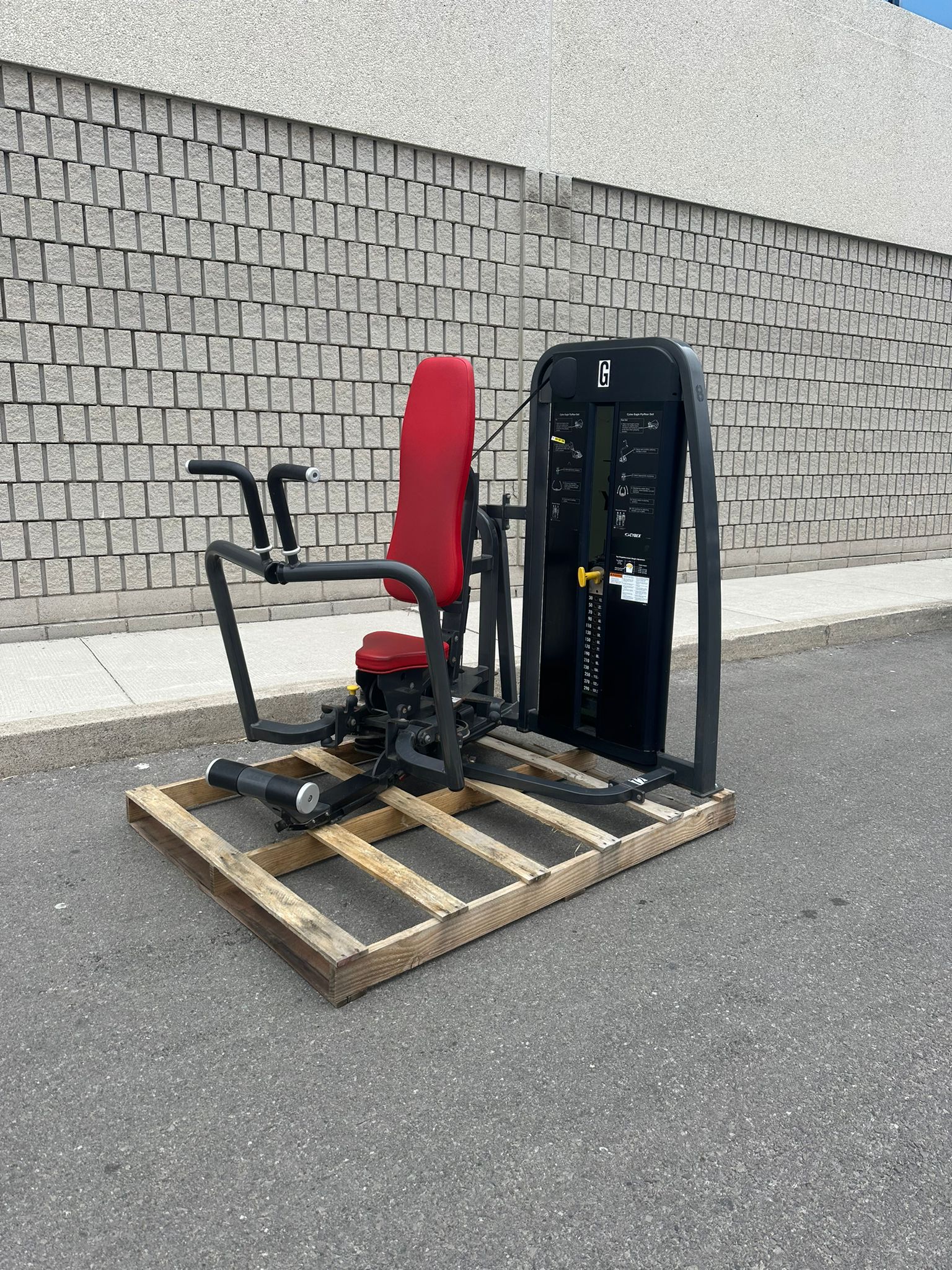 cybex pec deck machine USED CYBEX PEC FLY – Pure Muscle + Athletics
